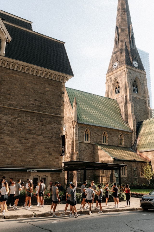 Generative AI in Business Education, Human Dignity, and the Common Good